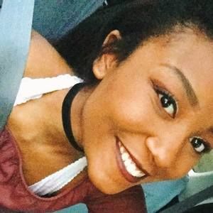 Meet your Posher, Cara